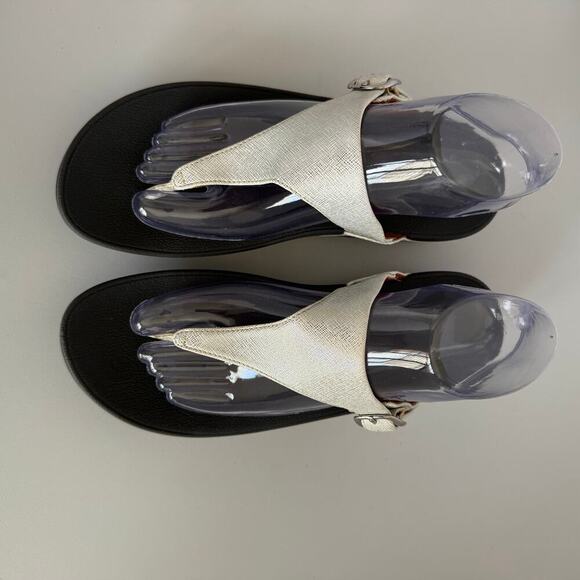 FitFlop Lulu Shimmerweave ToePost Sandals Silver Black Flip Flop Women Size 8 - Picture 5 of 10